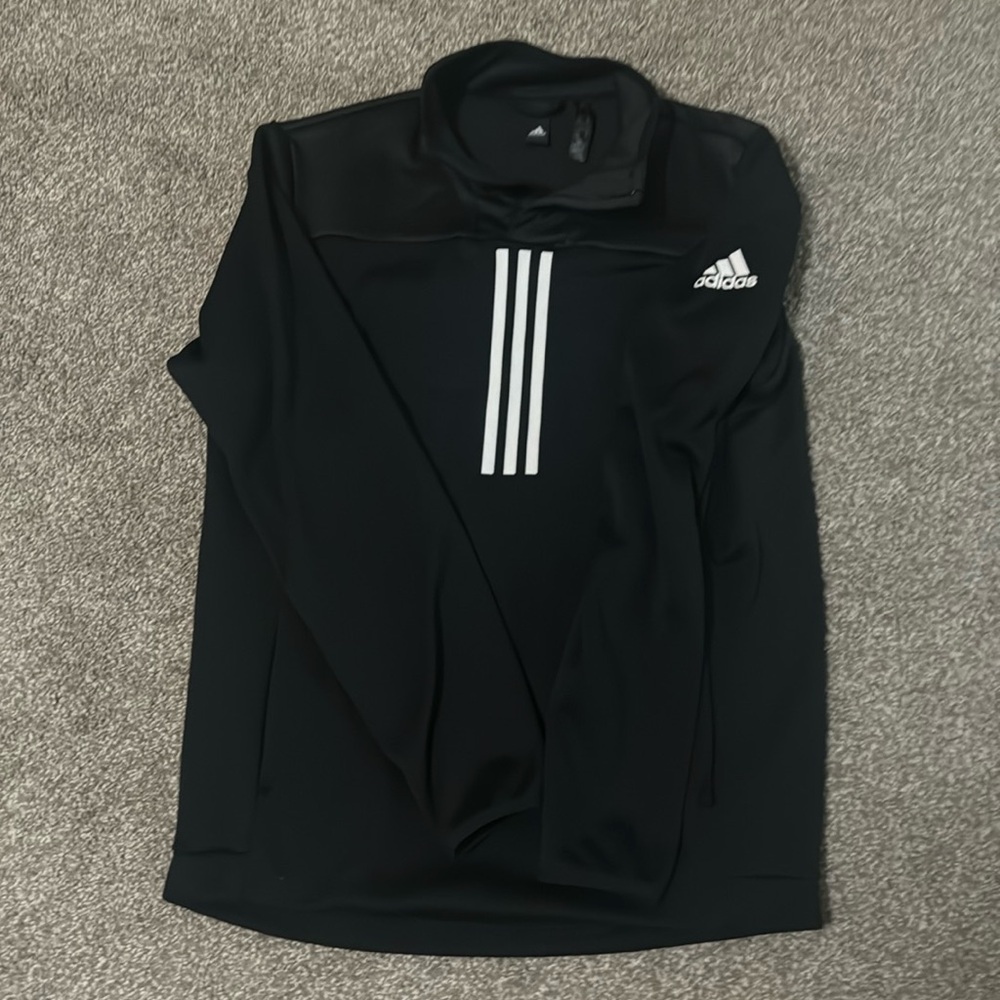 Men’s black long sleeved quarter zip pullover